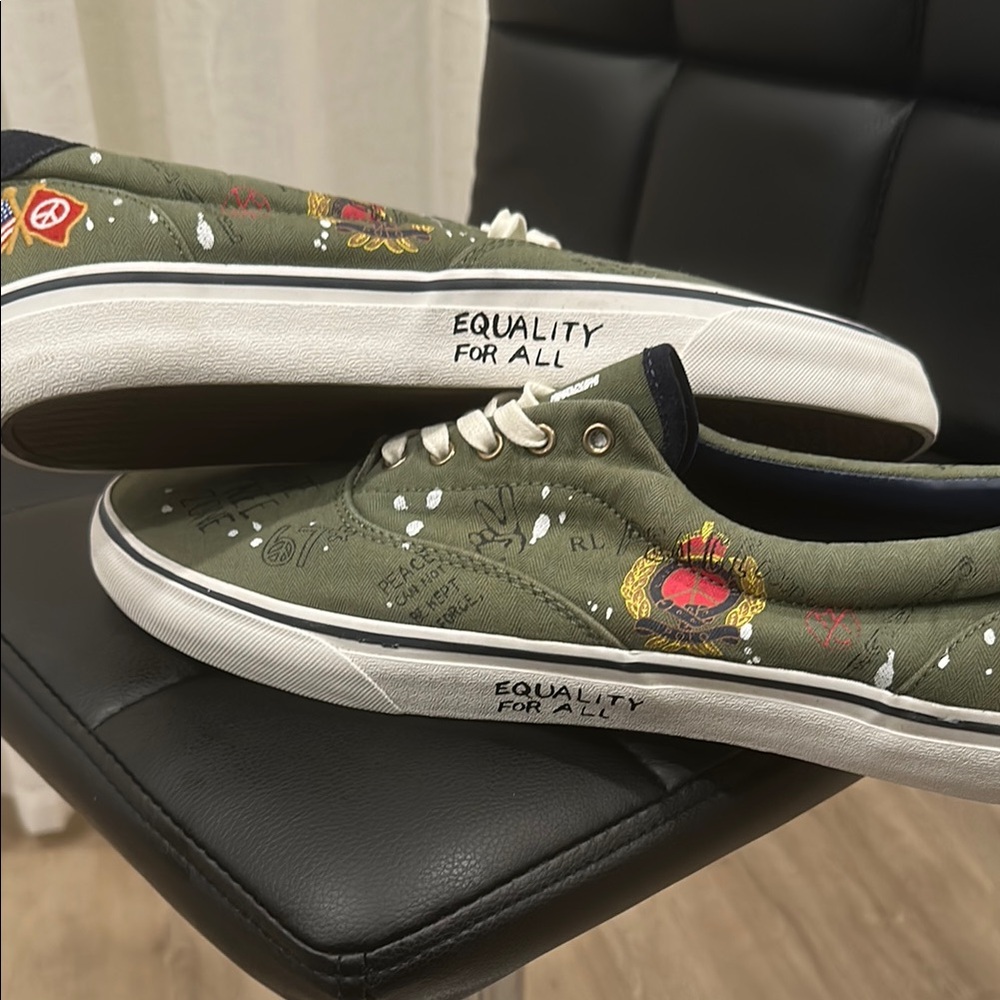 Men's Polo Ralph Lauren Canvas Sneakers - Picture 6 of 8